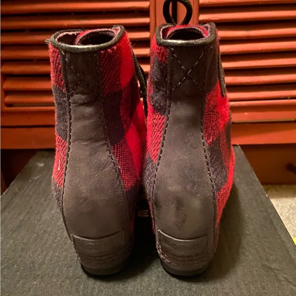 Sorel PDX Wedge Boot
Size 8.5
Red Buffalo Check Plaid - Picture 8 of 13